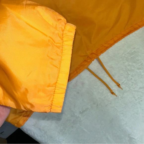 Vans Thanks Coach Jacket Windbreaker Women’s M Yellow Checkerboard Waterproof - Picture 6 of 7